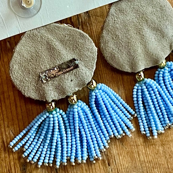 🌺🎉HP🎉🌺 NWT Deepa Gurnani Luxe Beaded Crystal Seashell Chandeliers - Picture 13 of 15